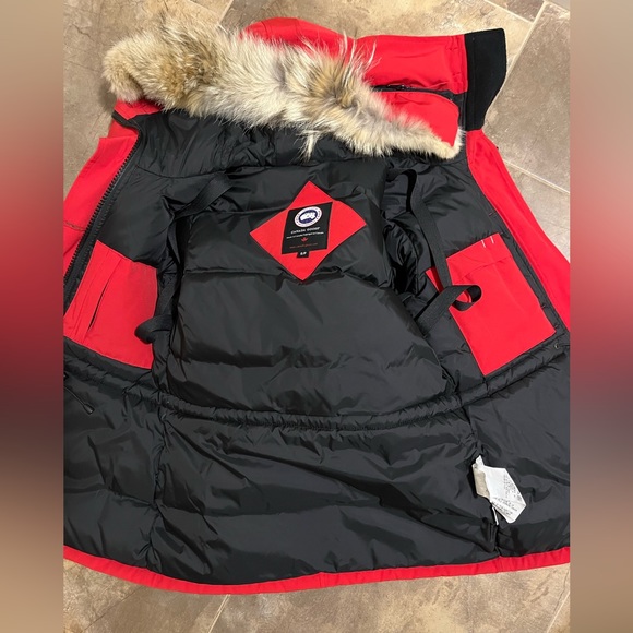 Authentic Canada Goose Montebello parka - Picture 3 of 7
